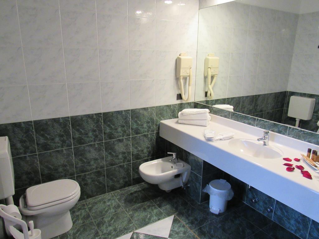 Green Hotel Settimo Torinese Eksteriør billede