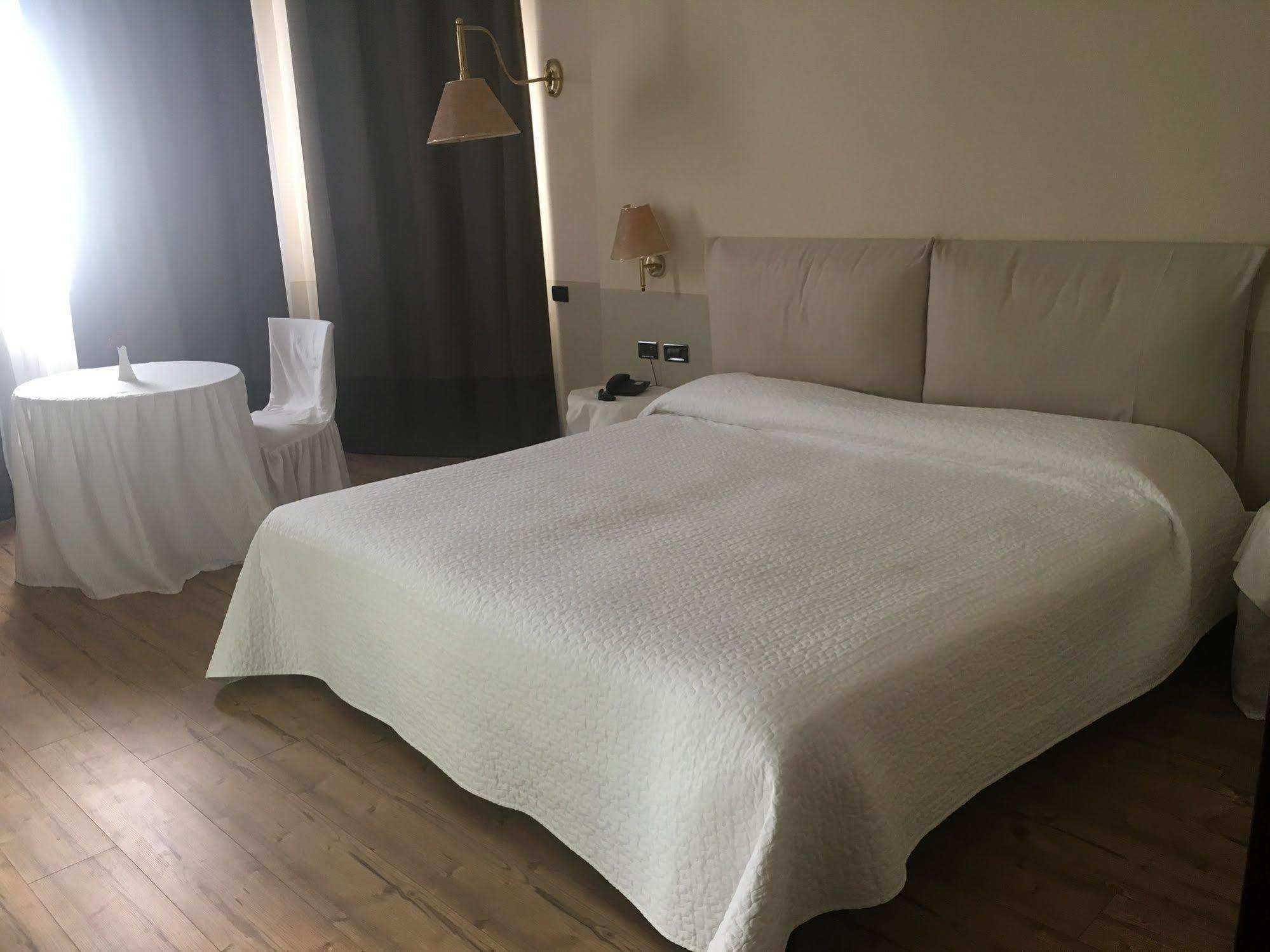 Green Hotel Settimo Torinese Eksteriør billede